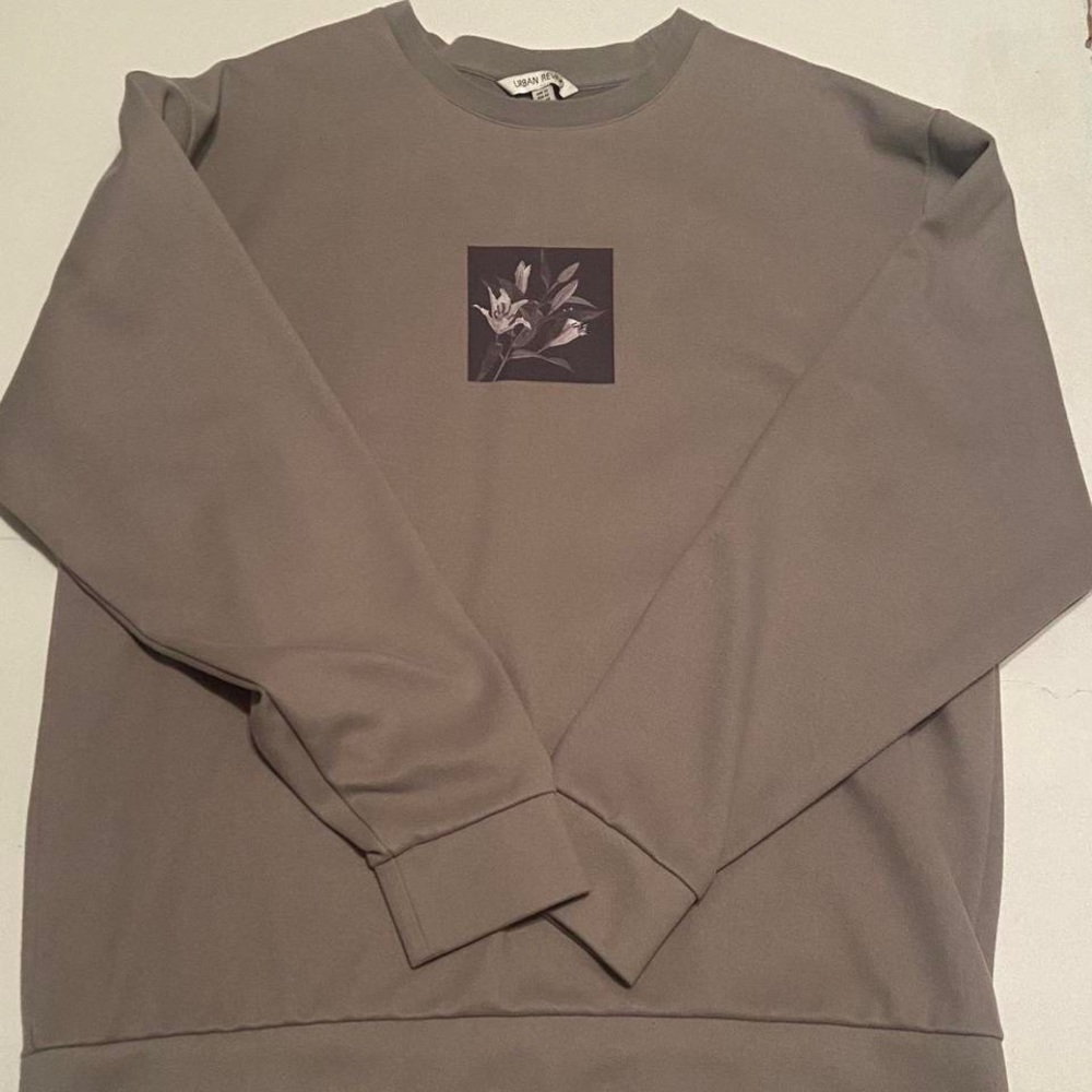 Urban revivo crewneck